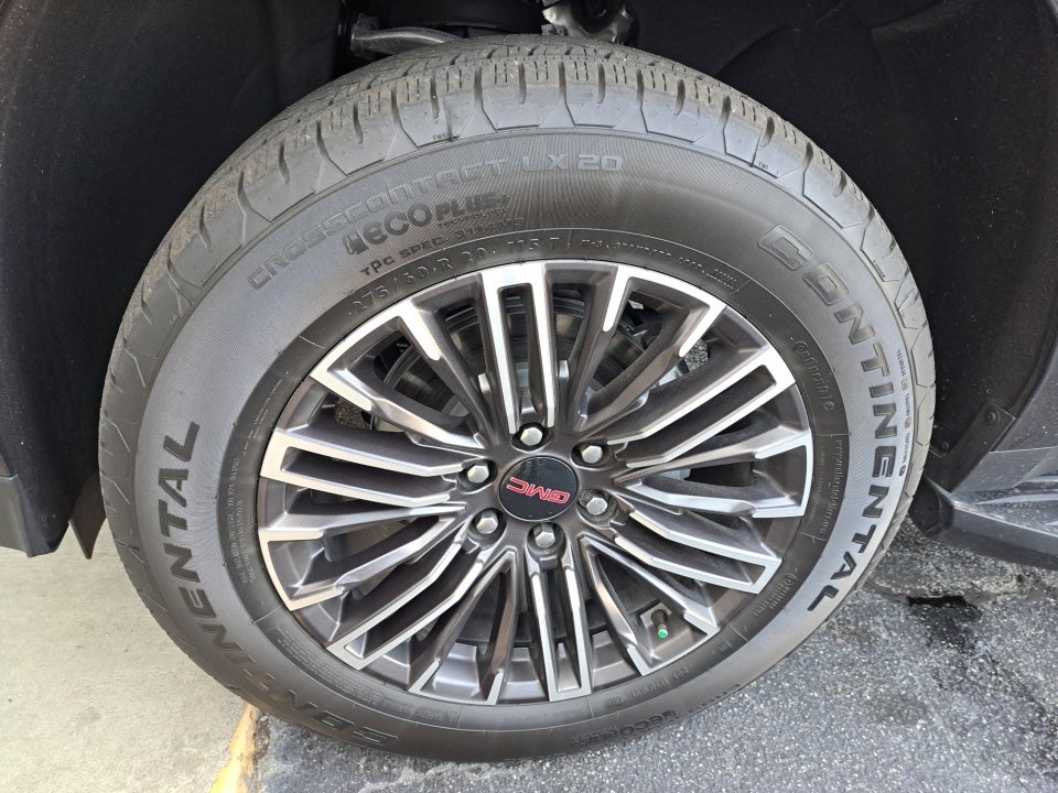 2025 GMC Yukon Elevation