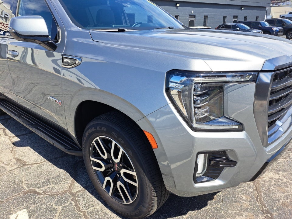 2023 GMC Yukon XL AT4