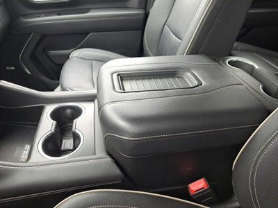 2023 Chevrolet Suburban 4WD Premier