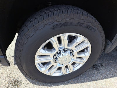 2020 GMC Sierra 2500HD 4WD Crew Cab Standard Bed Denali