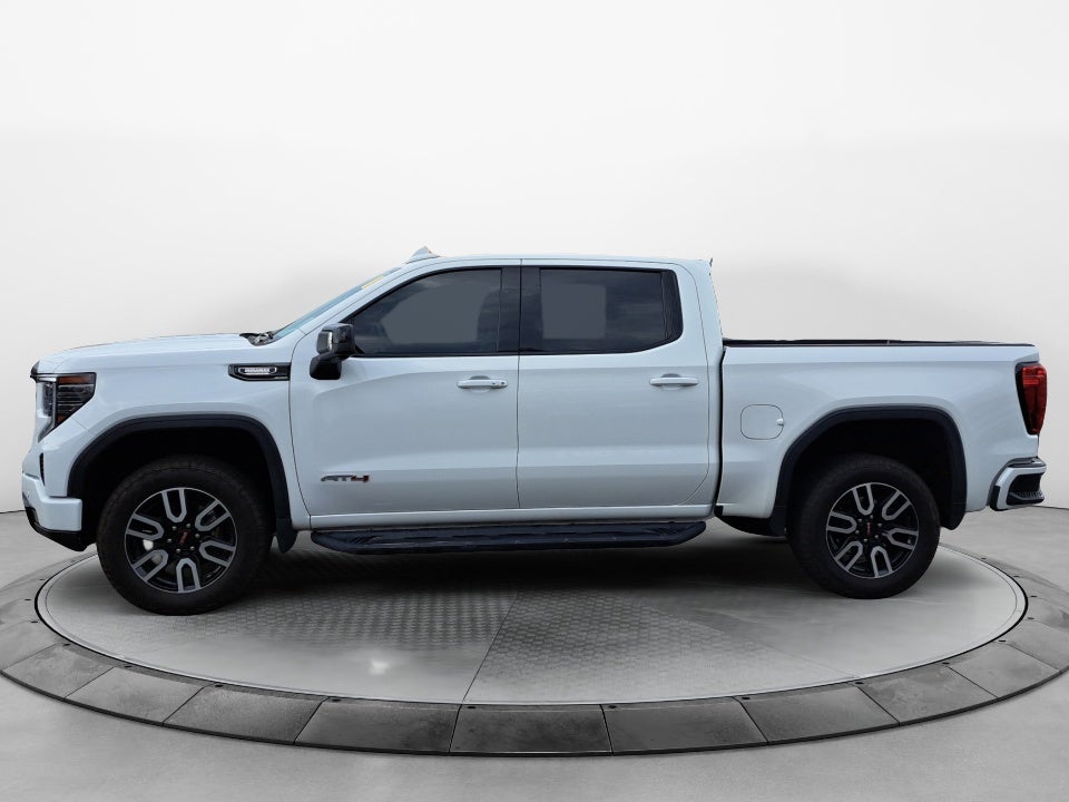 2023 GMC Sierra 1500 4WD Crew Cab Short Box AT4