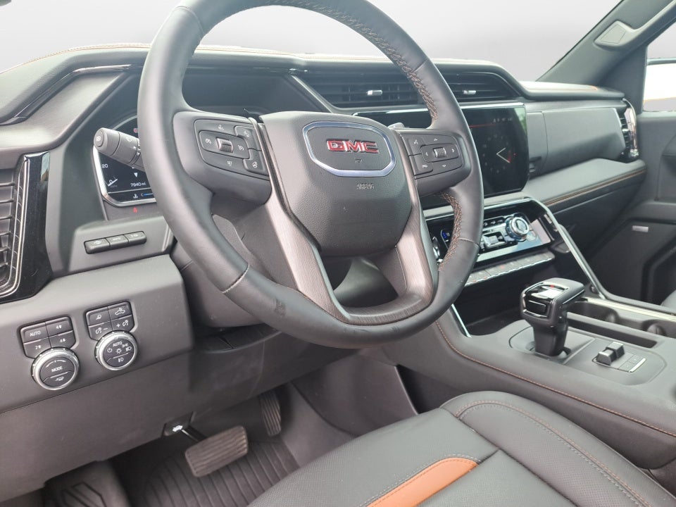 2024 GMC Sierra 1500 4WD Crew Cab Short Box AT4