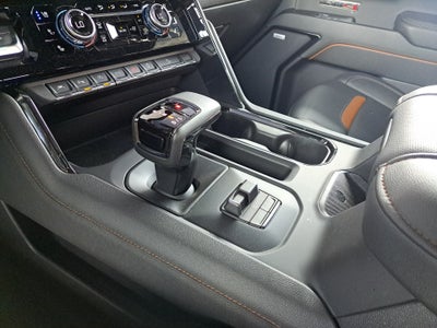 2024 GMC Sierra 1500 4WD Crew Cab Short Box AT4