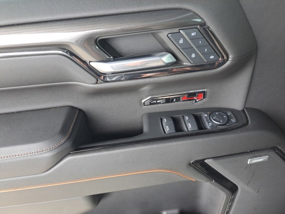 2024 GMC Sierra 1500 4WD Crew Cab Short Box AT4