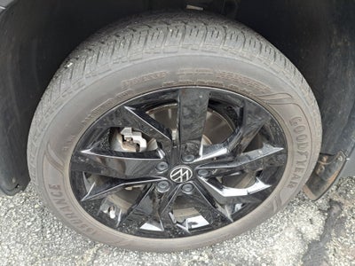 2023 Volkswagen Taos SE