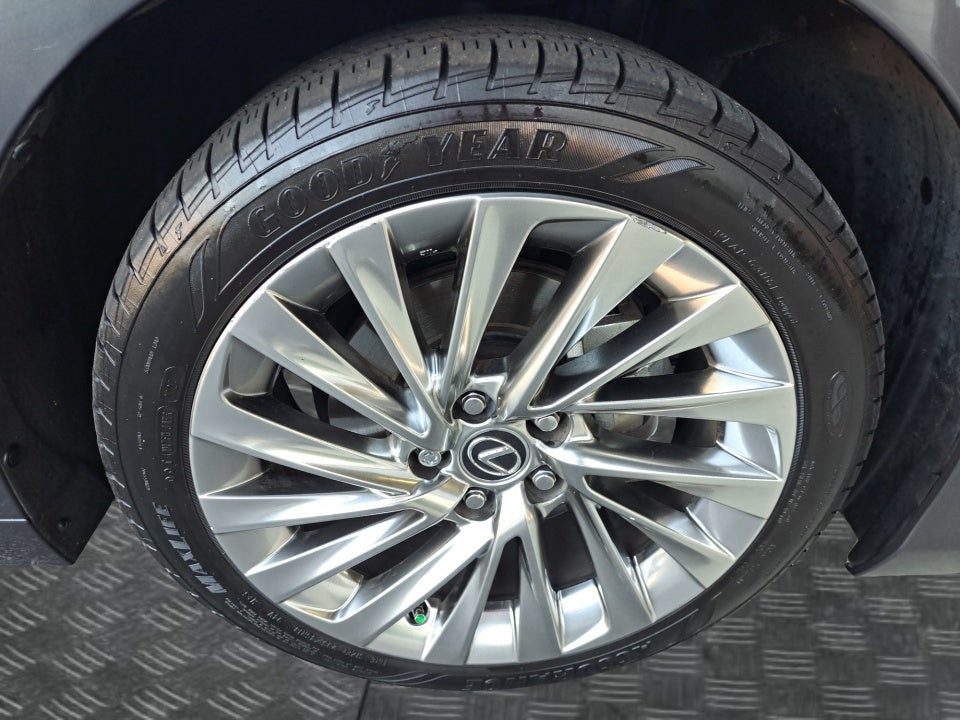 2023 Lexus ES 300h ES 300h Ultra Luxury