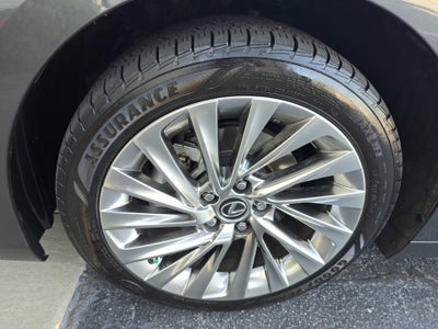 2023 Lexus ES 300h ES 300h Ultra Luxury