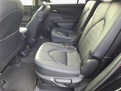 2023 Toyota Highlander Hybrid XLE