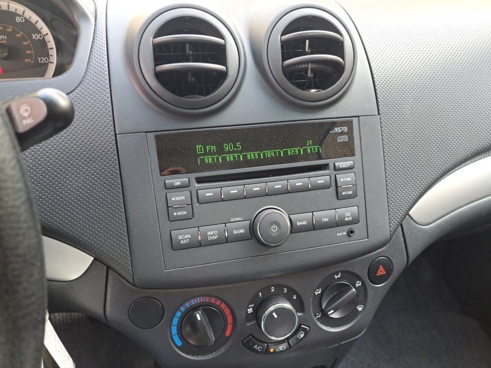 2011 Chevrolet Aveo 1LT