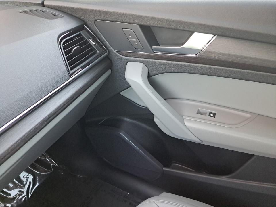 2022 Audi Q5 S line Premium