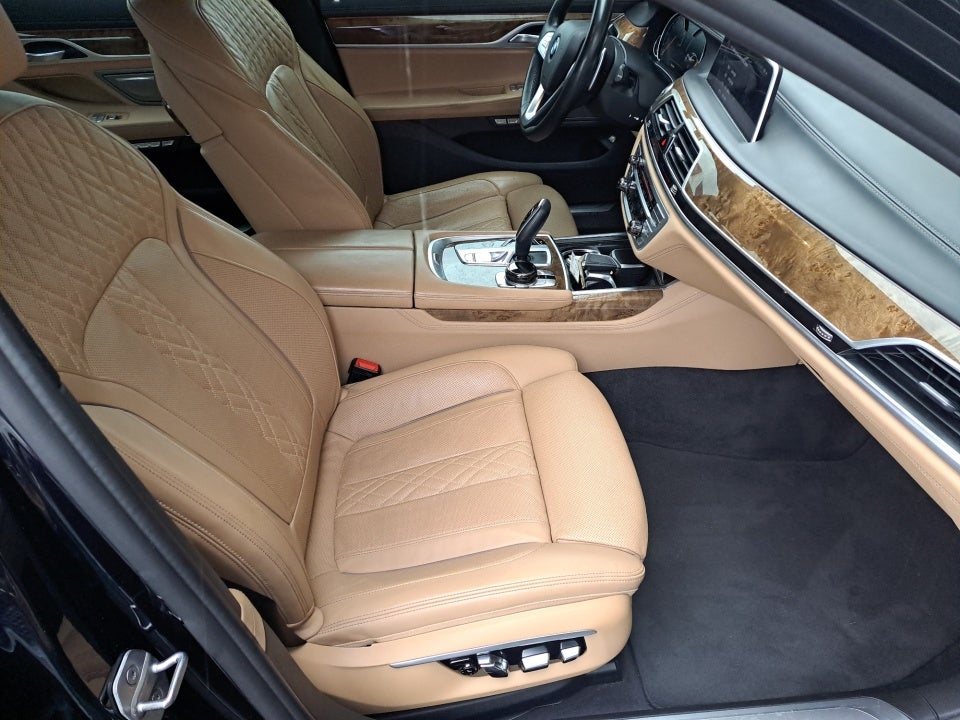 2016 BMW 7 Series 750i