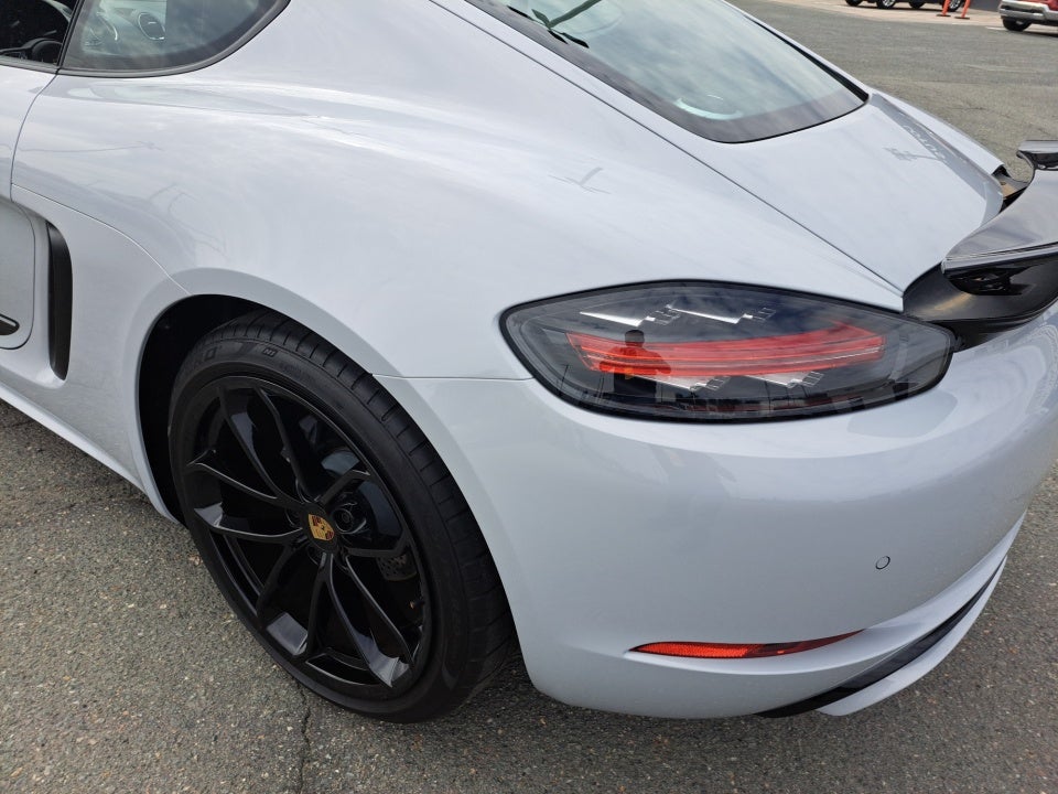 2024 Porsche 718 Cayman Style Edition