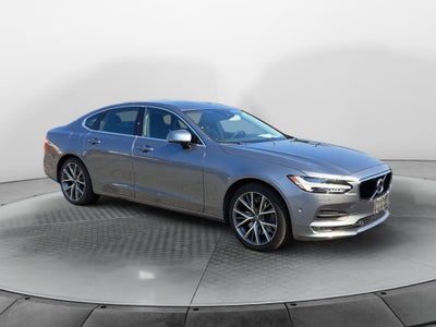 2017 Volvo S90 Momentum