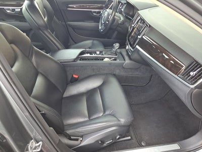 2017 Volvo S90 Momentum