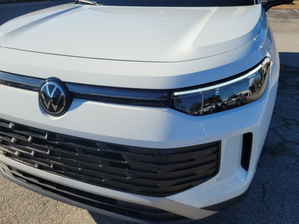 2025 Volkswagen Tiguan 2.0T SE