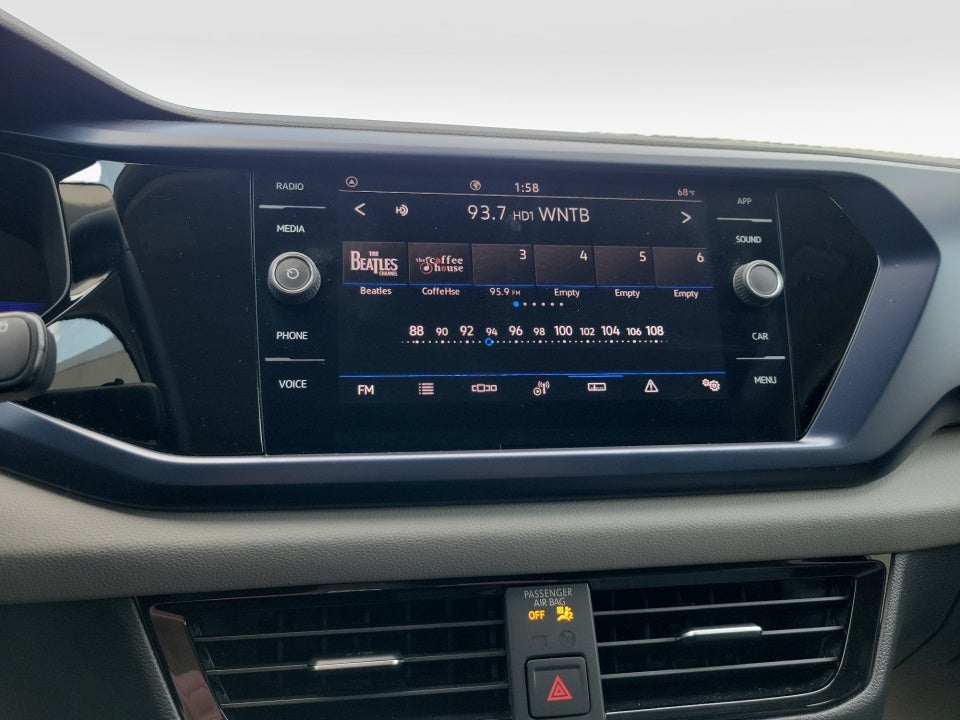 2023 Volkswagen Taos 1.5T SE