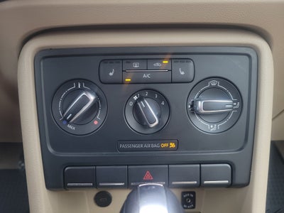 2013 Volkswagen Beetle Convertible 2.5L