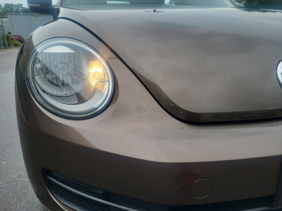 2013 Volkswagen Beetle Convertible 2.5L