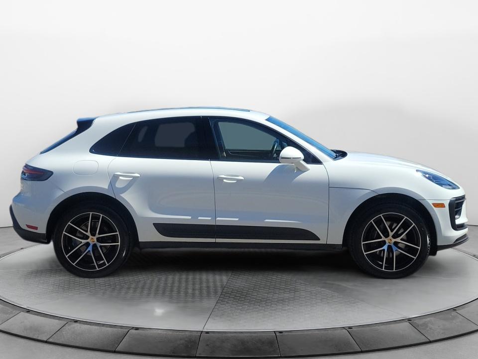2023 Porsche Macan Base