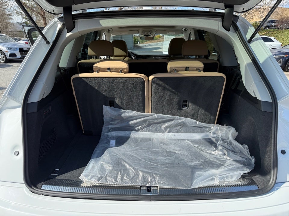 2022 Audi Q7 Premium Plus 55 TFSI quattro Tiptronic