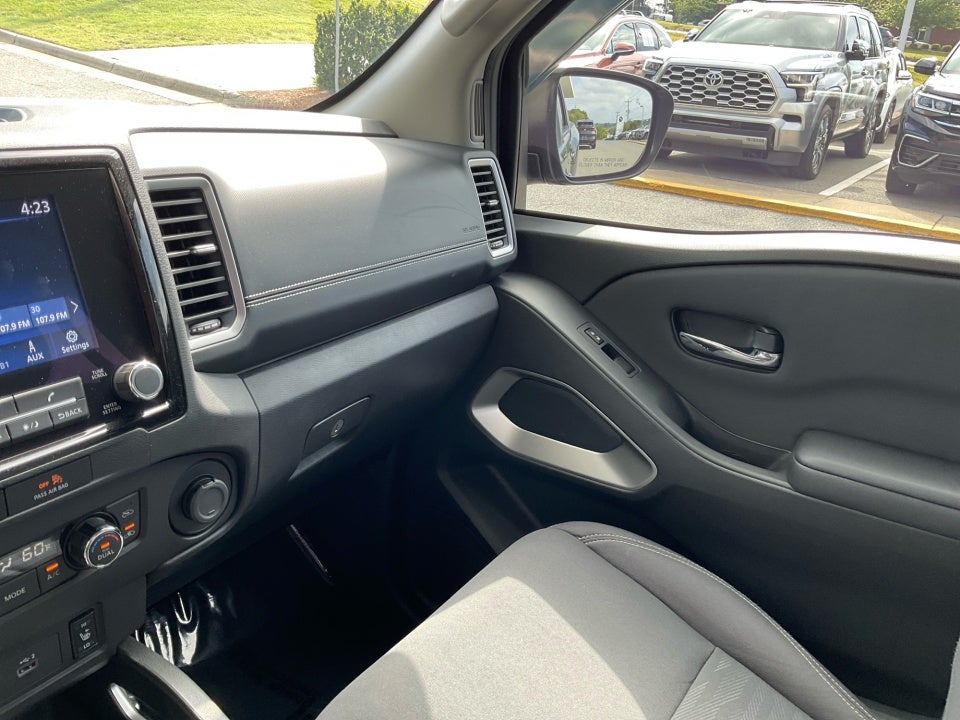 2023 Nissan Frontier Crew Cab SV 4x4