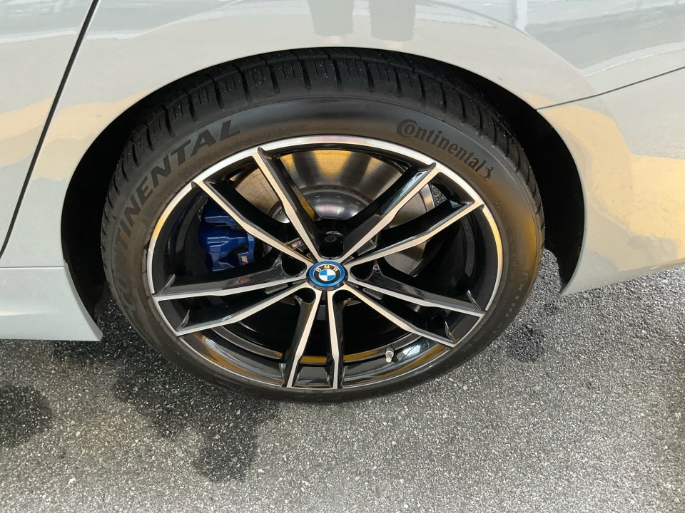 2023 BMW 330e xDrive