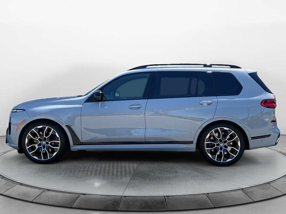 2024 BMW X7 M60i