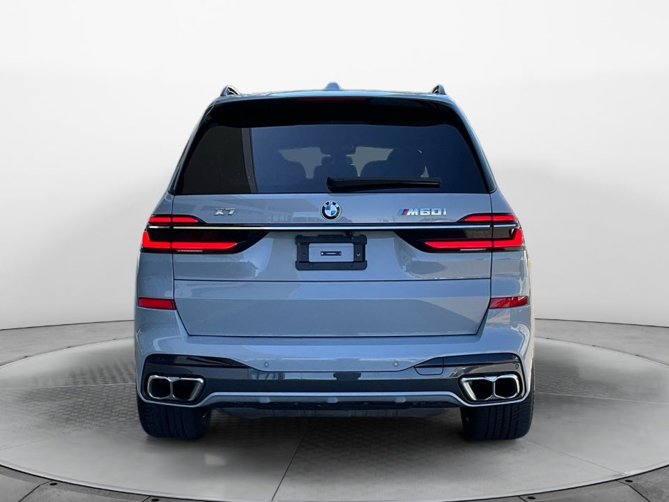 2024 BMW X7 M60i