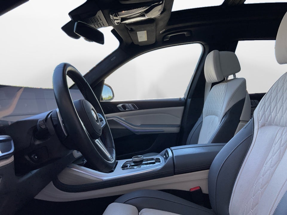2024 BMW X7 M60i