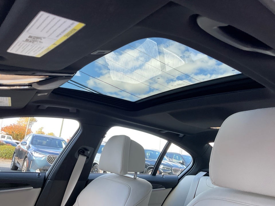 2023 BMW M550 i xDrive