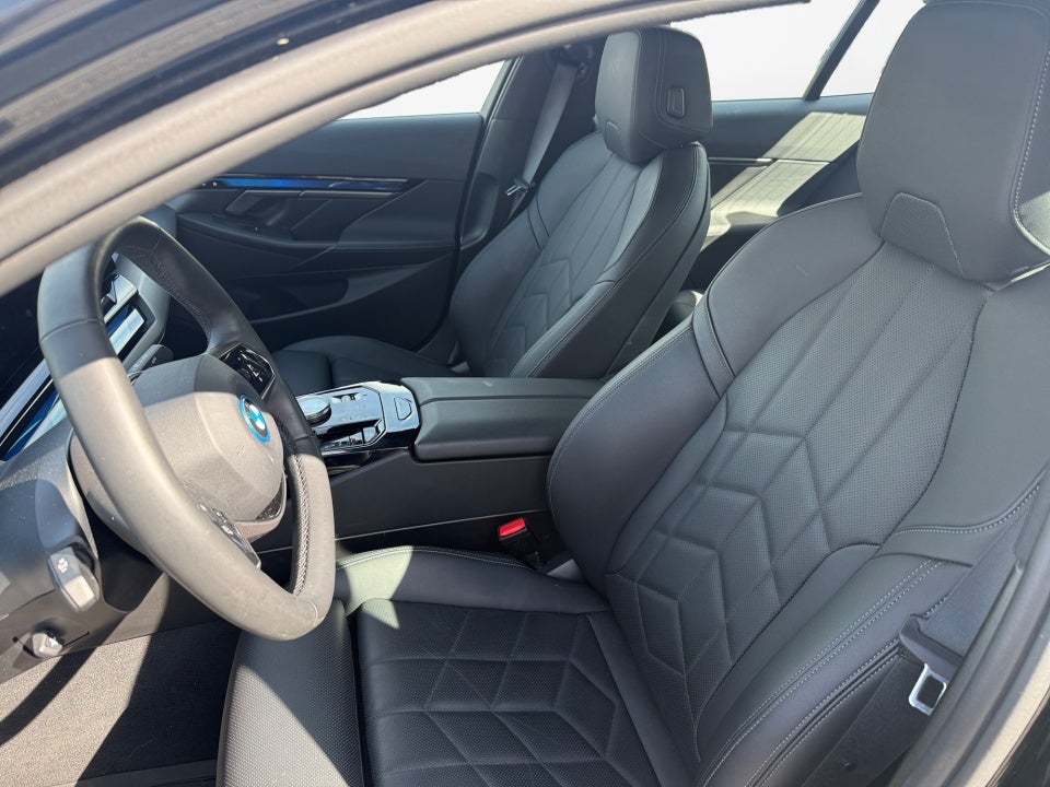 2024 BMW i5 eDrive40