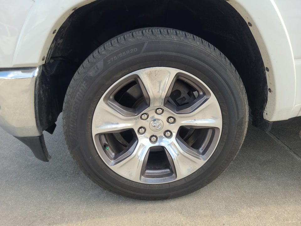 2020 RAM 1500 Laramie Crew Cab 4x4 6'4" Box