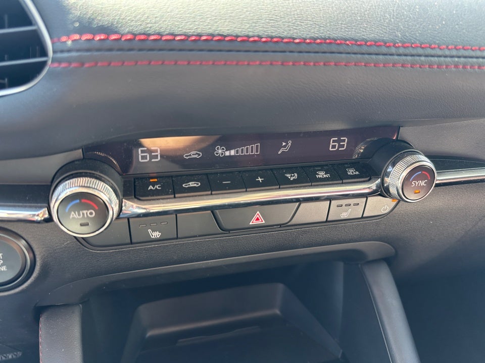 2024 Mazda Mazda3 Sedan 2.5 S Carbon Edition