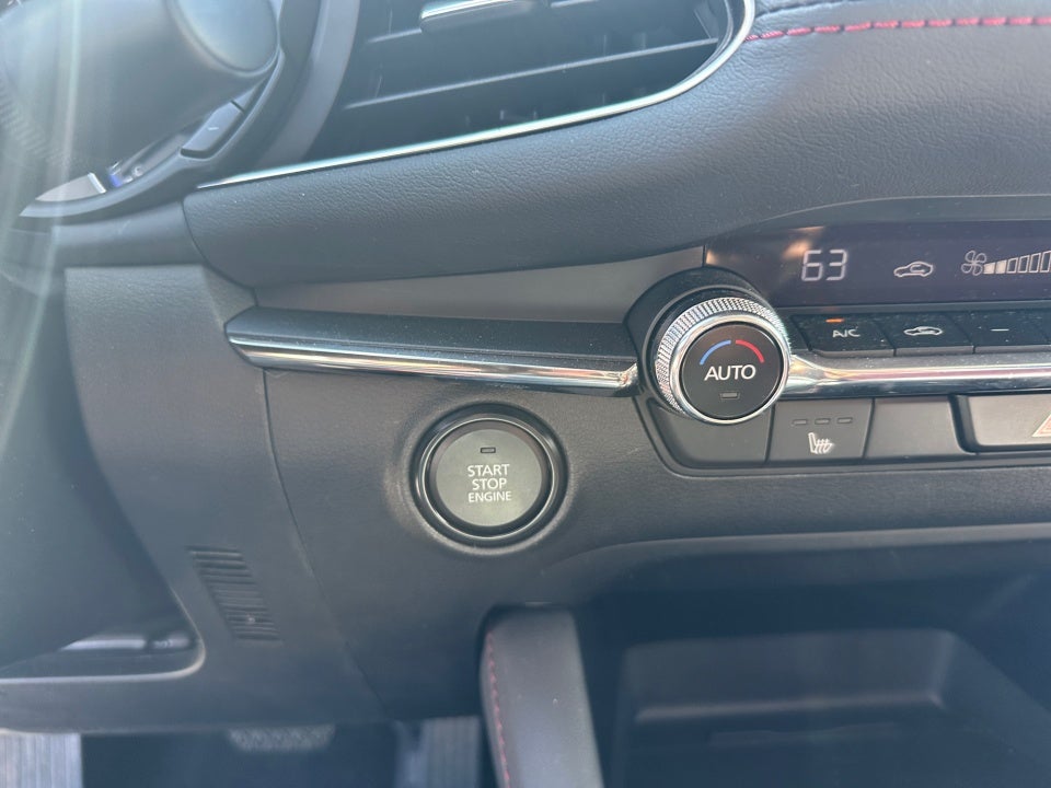 2024 Mazda Mazda3 Sedan 2.5 S Carbon Edition