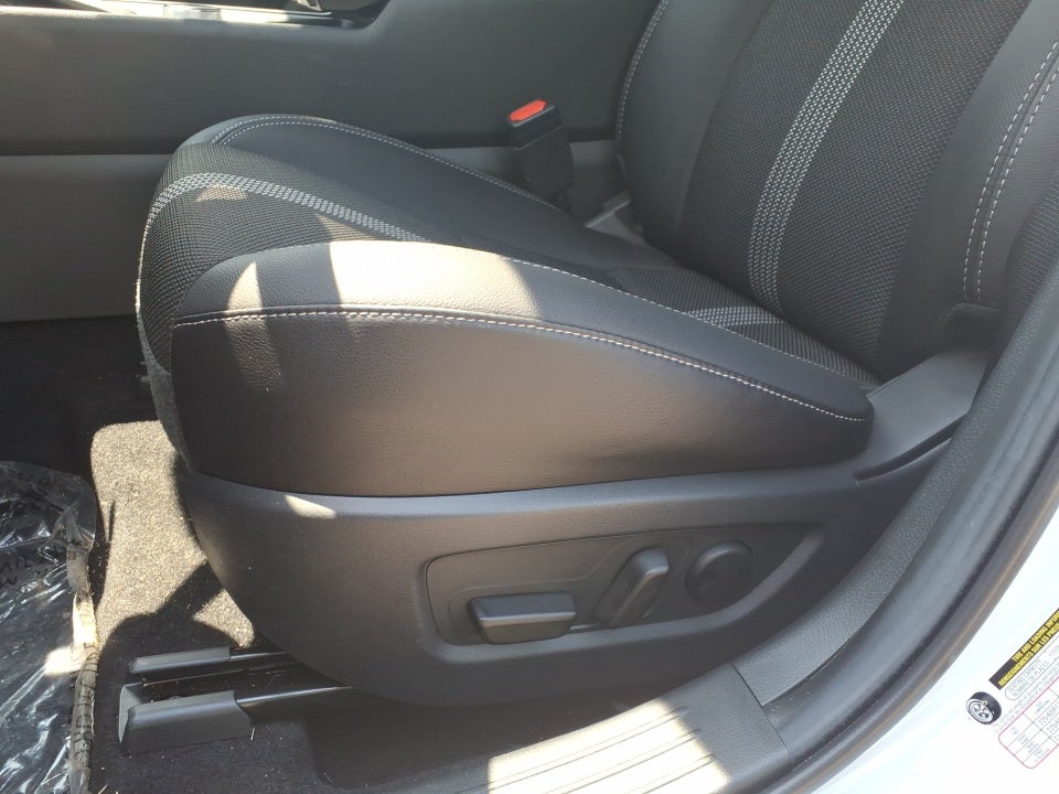 2025 Mazda Mazda CX-50 Hybrid Preferred Package