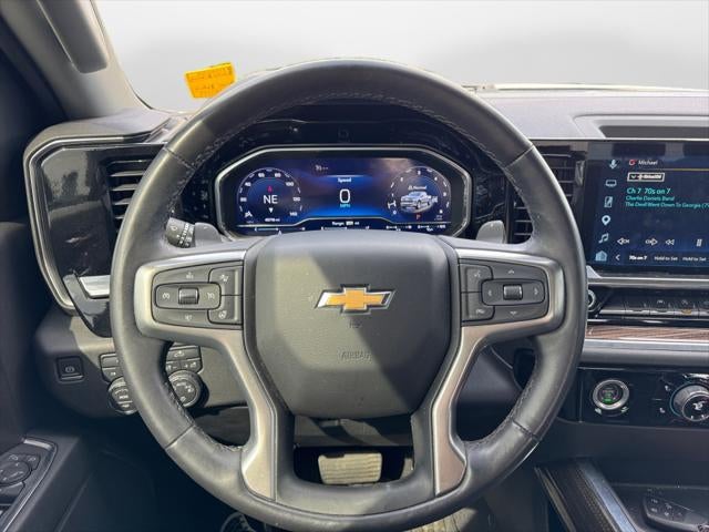 2022 Chevrolet Silverado 4WD Crew Cab Standard Bed LT