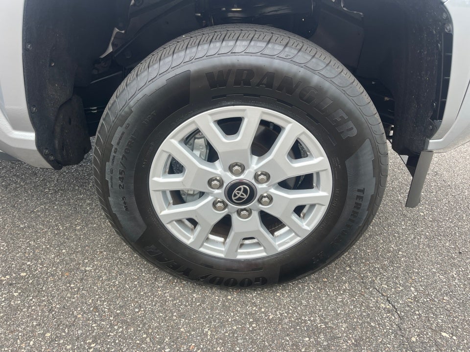 2025 Toyota Tacoma SR5