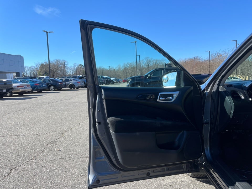 2016 Nissan Pathfinder S