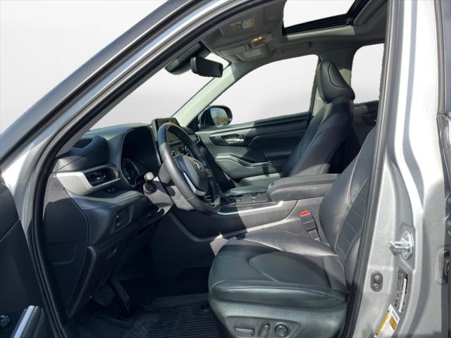 2025 Toyota HIGHLANDER HEV XLE