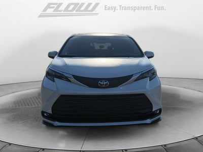 2025 Toyota SIENNA XLE XLE 8 Passenger