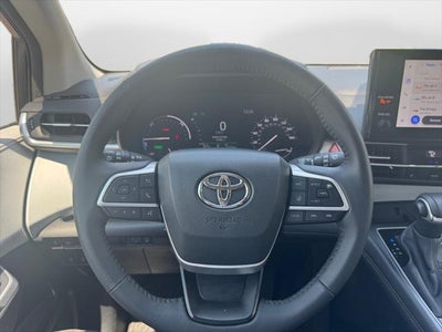2025 Toyota Sienna XLE