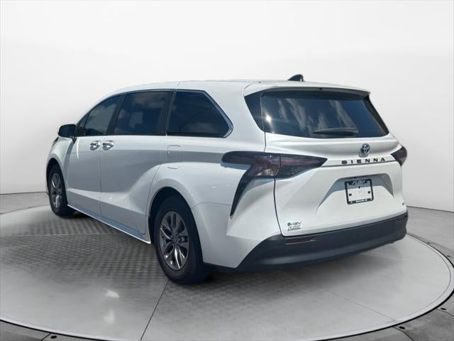 2025 Toyota Sienna XLE