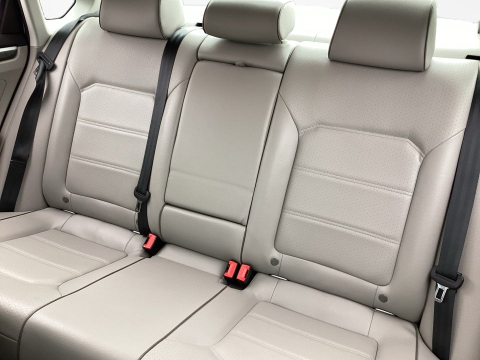 2018 Volkswagen Passat 2.0T SE