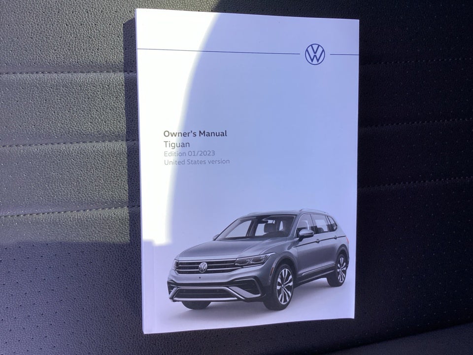 2023 Volkswagen Tiguan 2.0T SE R-Line Black