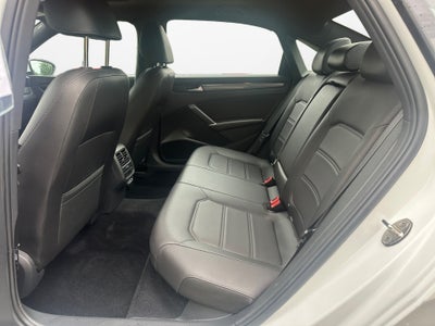 2021 Volkswagen Passat 2.0T R-Line