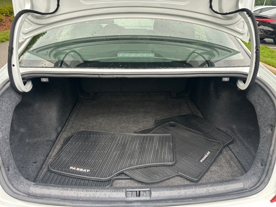 2021 Volkswagen Passat 2.0T R-Line