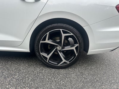 2021 Volkswagen Passat 2.0T R-Line