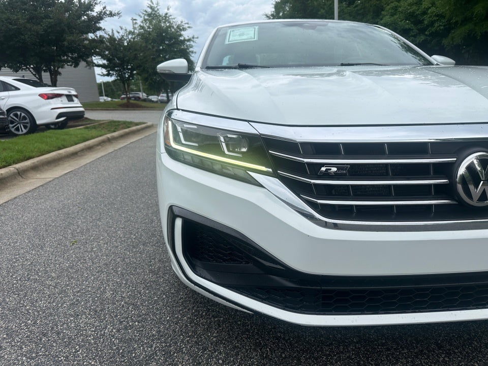 2021 Volkswagen Passat 2.0T R-Line