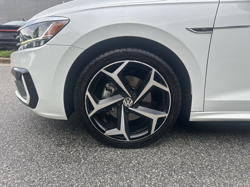 2021 Volkswagen Passat 2.0T R-Line
