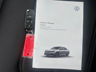 2021 Volkswagen Passat 2.0T R-Line